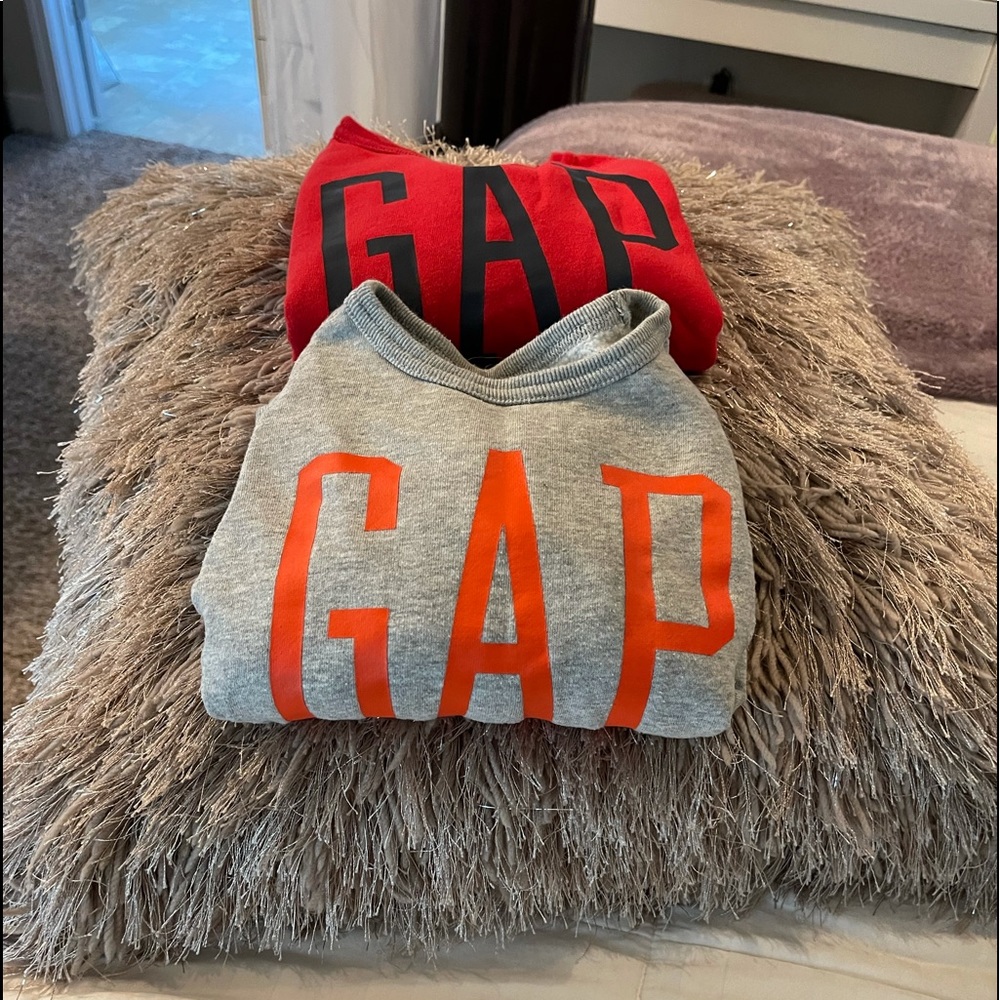 Gap gently use sweaters